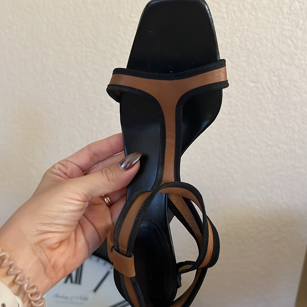 Gucci T strap heels